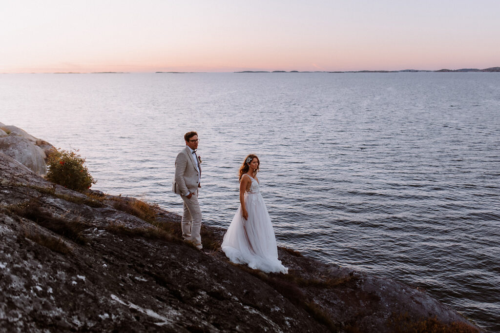 Bröllop Societetshuset Marstrand. Bröllopslokal västkusten. Bröllop vid havet.